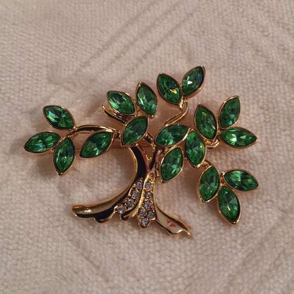 Barbara Mandrell Jewelry - Barbara Mandrell Tree of Life pin